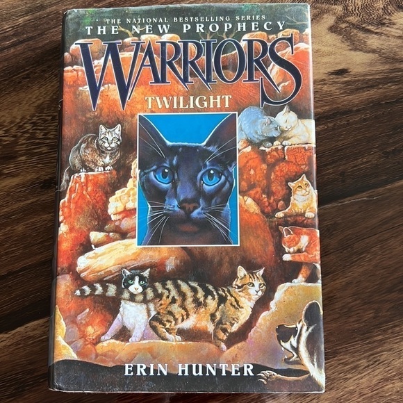 WARRIORS THE NEW PROPHECY SET OF 6 BOOKS BY ERIN HUNTER - Picture 6 of 7